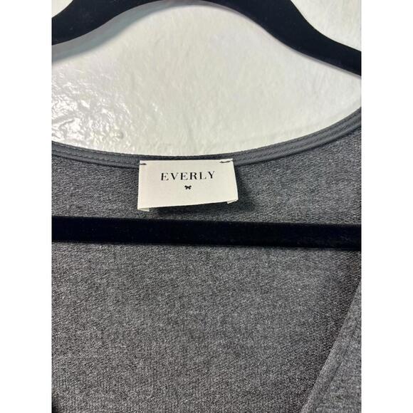 Everly Tie Top Long Sleeve Balletcore V-Neck Sz L Grey Luxury Flowing Boho Cozy - Picture 3 of 9